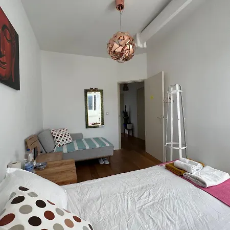 Right In The Middle Of The Cuypmarket, Close To Restaurants, Walking Distance Of Major Musea Amesterdão